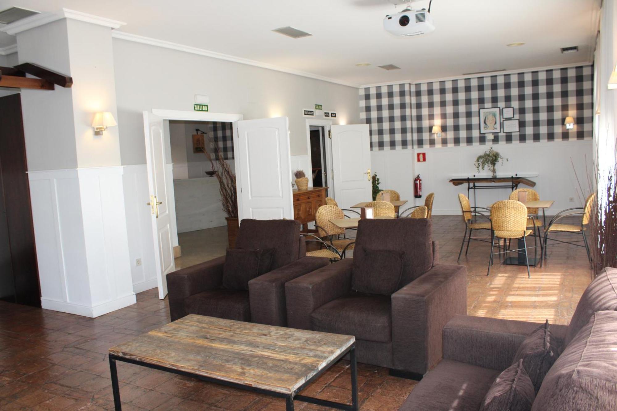 Hotel Jakue Puente la Reina Εξωτερικό φωτογραφία