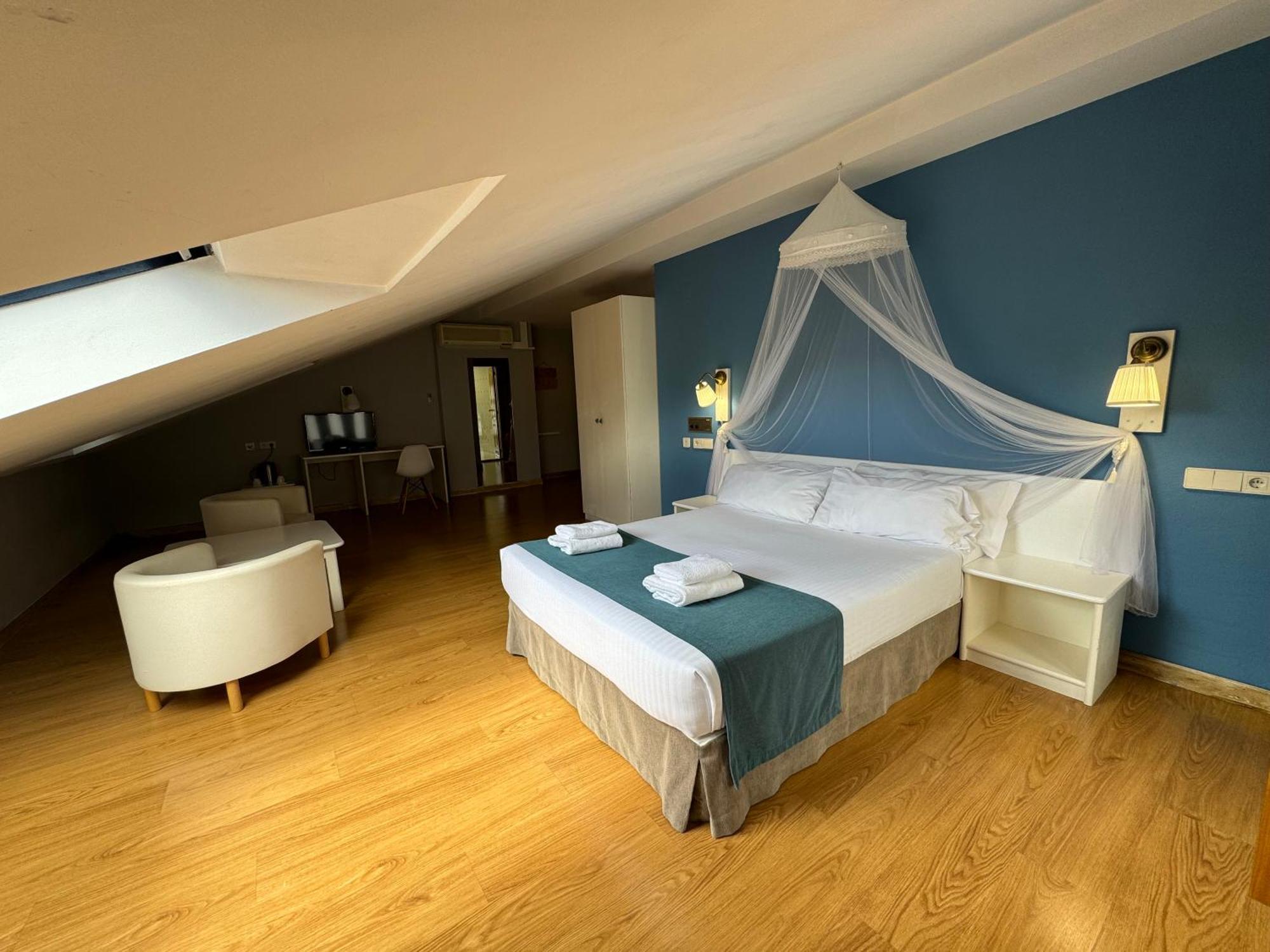 Hotel Jakue Puente la Reina Εξωτερικό φωτογραφία