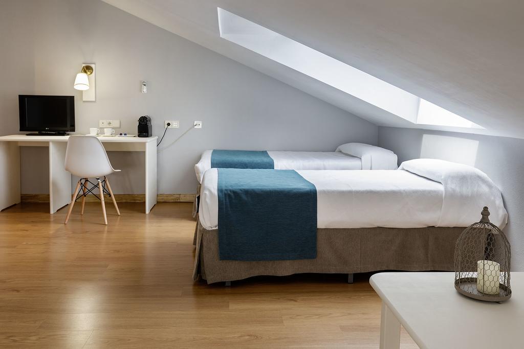 Hotel Jakue Puente la Reina Εξωτερικό φωτογραφία