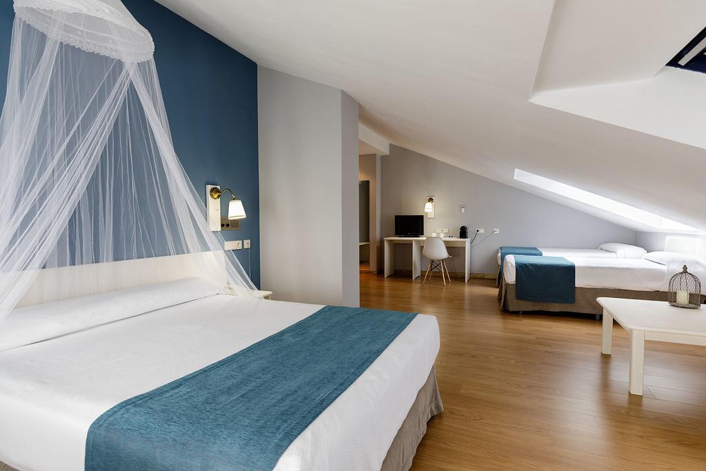 Hotel Jakue Puente la Reina Εξωτερικό φωτογραφία